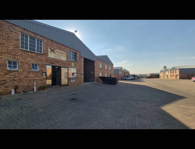 279M² FACTORY TO LET IN ANDERBOLT